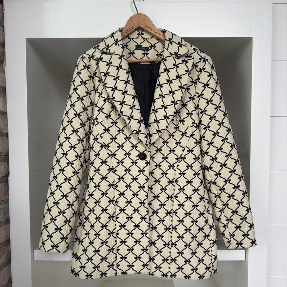 Cream and black long patterned blazer